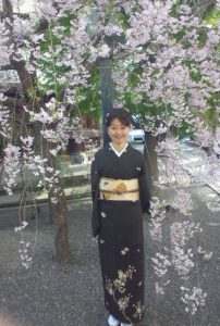 桜のきもの　六角堂 ★